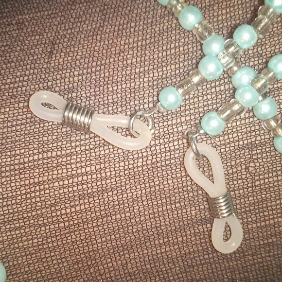 Handmade strung glass blue pearl looking beads necklace - Picture 7 of 8